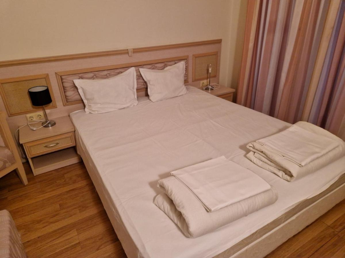 Bendita Mare Family Apartments غولدن ساندز المظهر الخارجي الصورة