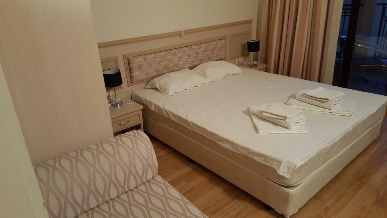 Bendita Mare Family Apartments غولدن ساندز المظهر الخارجي الصورة